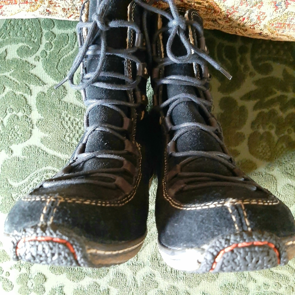 *SOLD* Timberland Suede Sherpa Lined Lace Up Ankle Boots 61355 - Picture 5 of 13